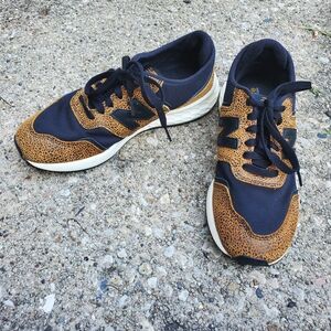 New Balance Men's Black and Brown Sneakers